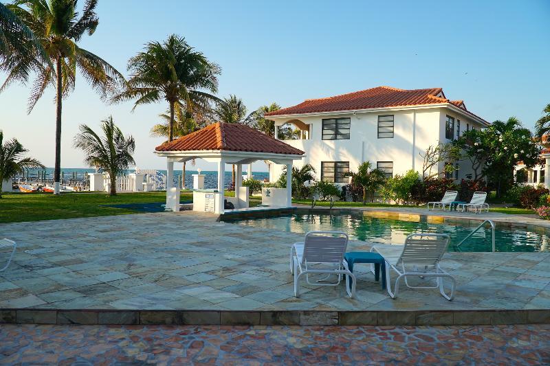 Isla Bonita Yacht Club Hotell San Pedro  Exteriör bild